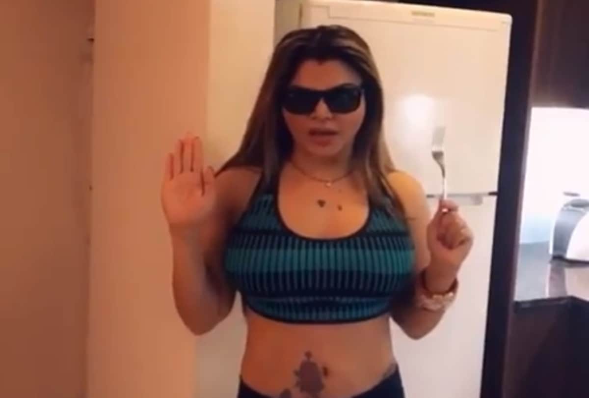 Rakhi Sawant Having Fun With Her Husband Ritesh in UK