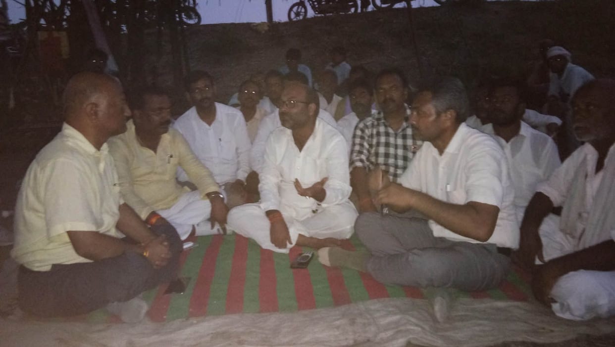protest on dam