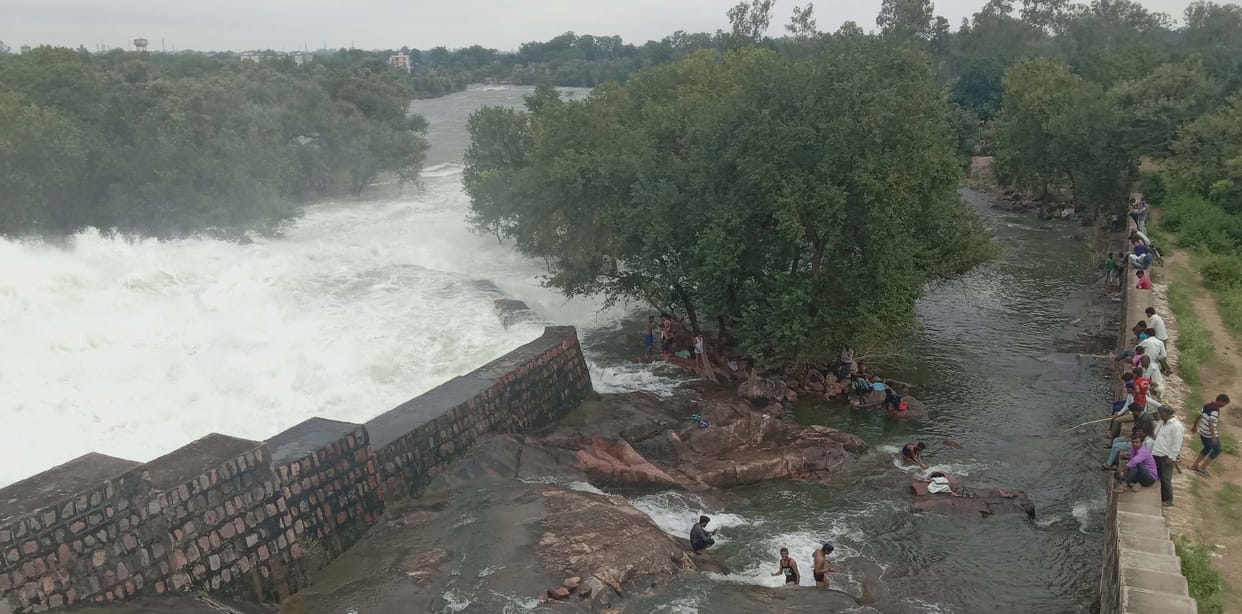 Govind sagar barrier of 15 gate in lalitpur