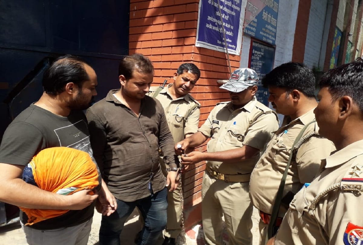 Swami Chinmayanand case minister Atul Garg No answer to Asking questions