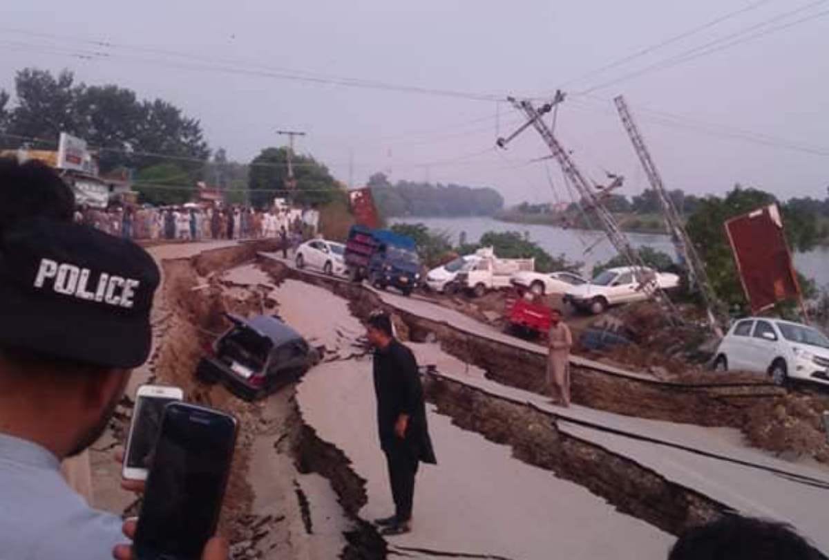 Major devastation due to earthquake in Pakistan, death toll increased