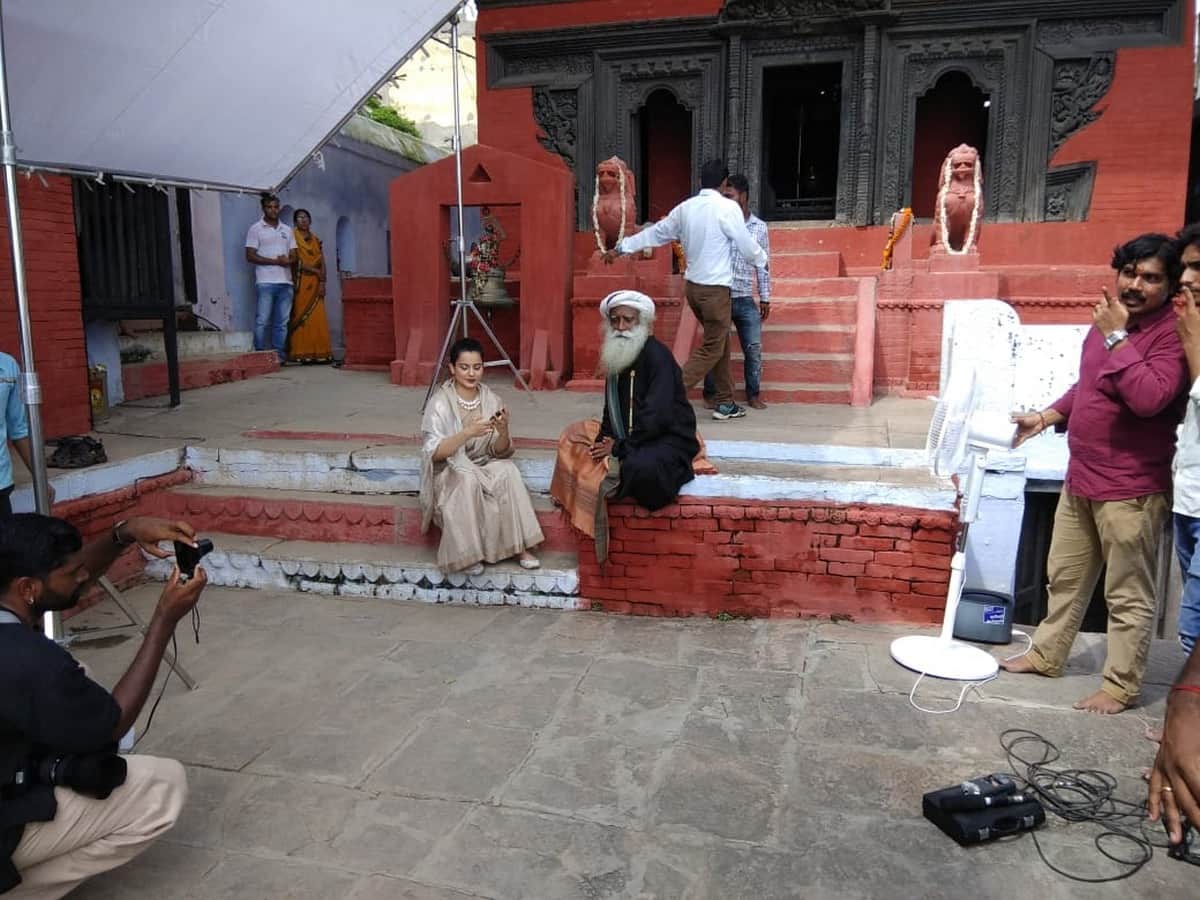 Kangana ranaut shared a photo on twitter from varanasi sailing through Ganga Ghat in a boat