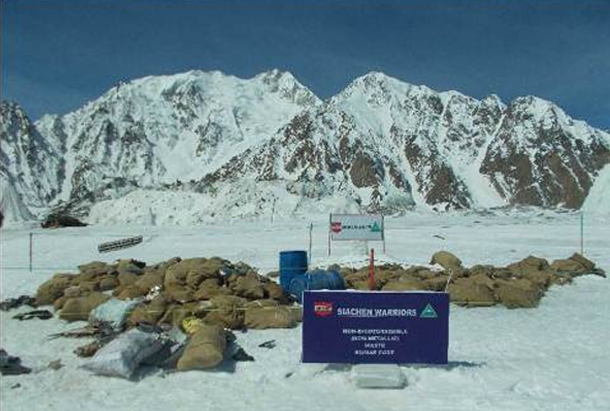 Siachen Swachhta Abhiyan, Indian Army has cleaned 130 tonnes of garbage from the Siachen Glacier