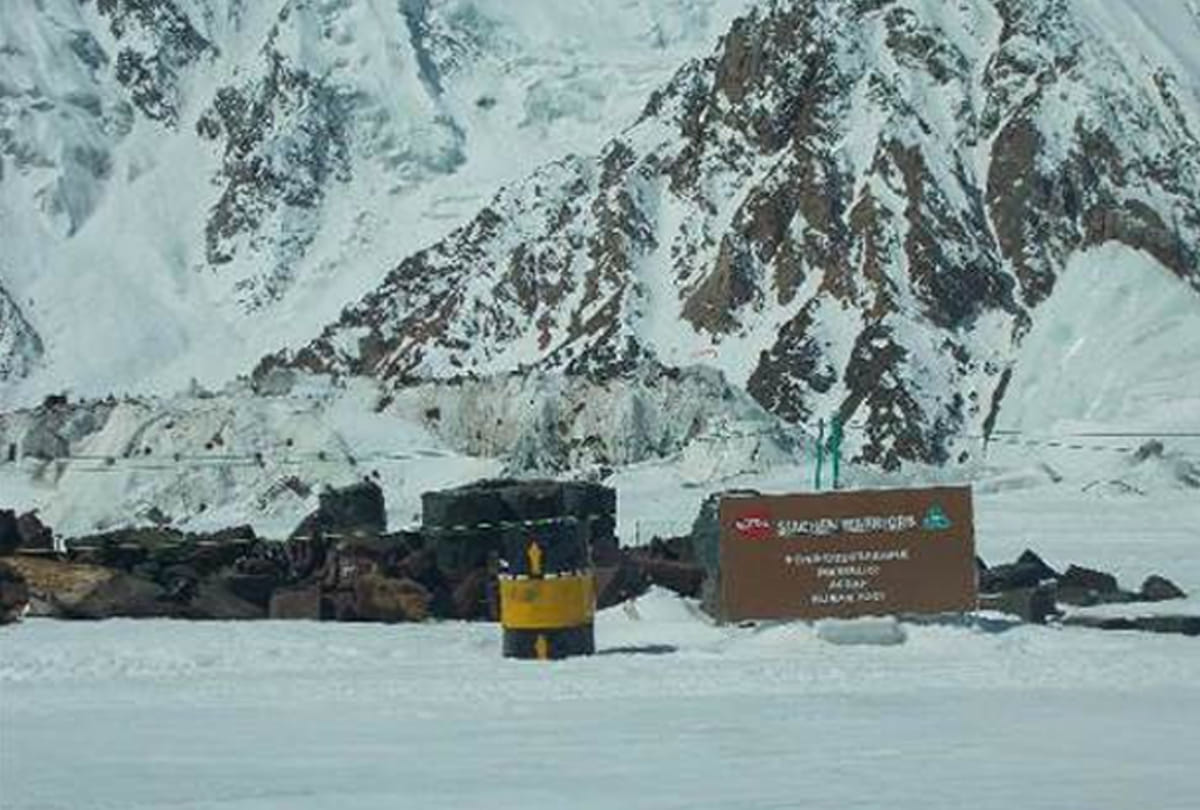 Siachen Swachhta Abhiyan, Indian Army has cleaned 130 tonnes of garbage from the Siachen Glacier