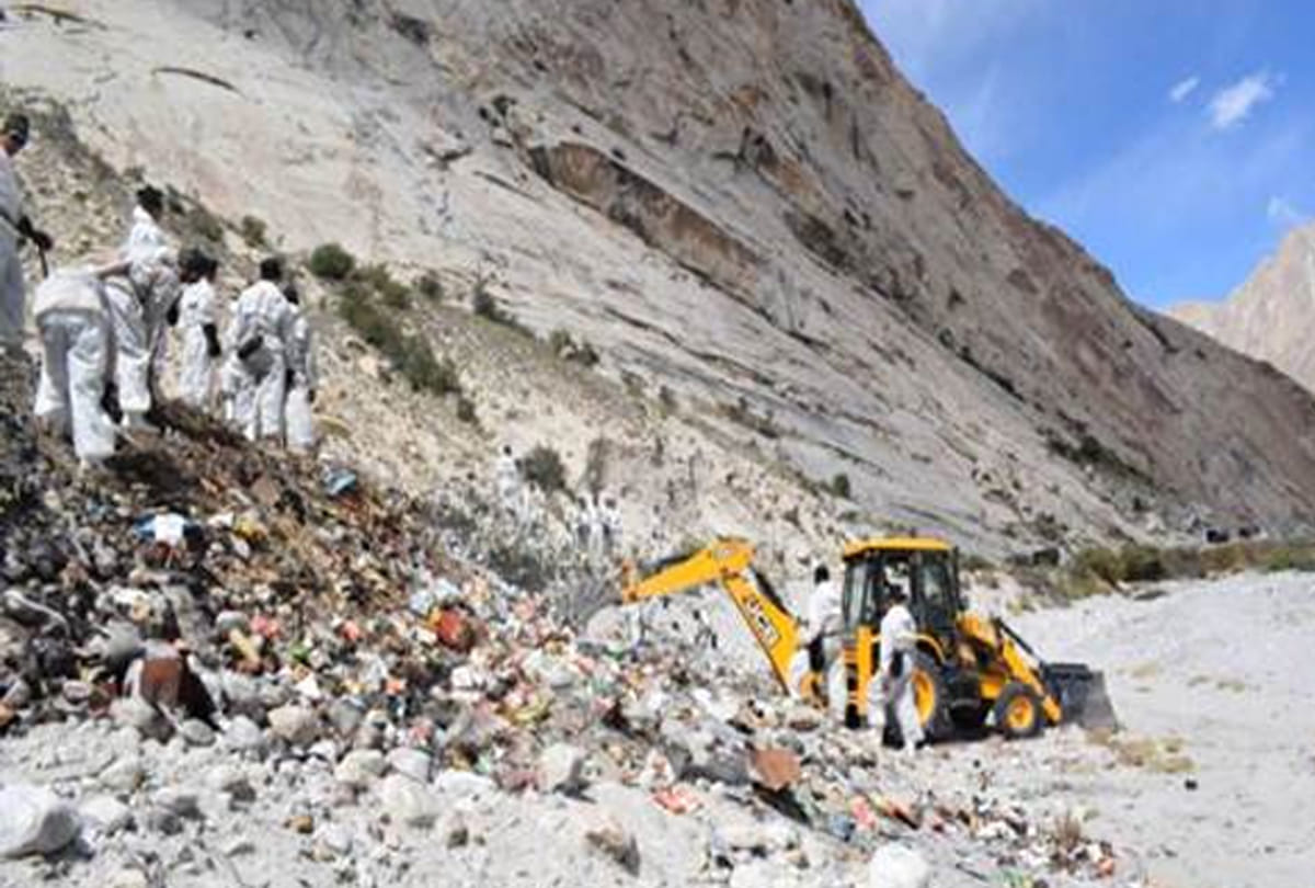 Siachen Swachhta Abhiyan, Indian Army has cleaned 130 tonnes of garbage from the Siachen Glacier