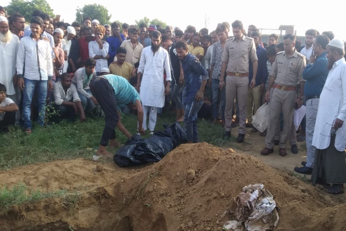 Dead body recovered from grave