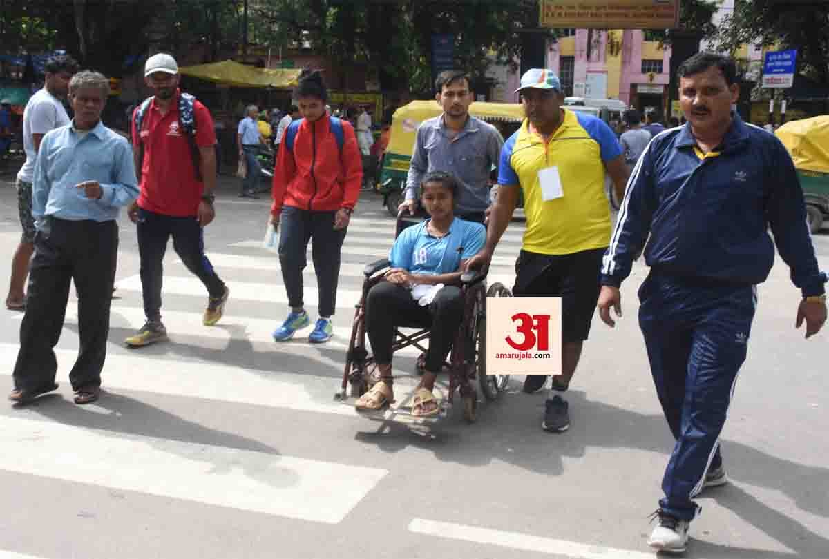 player from the karnataka team got injured during the match