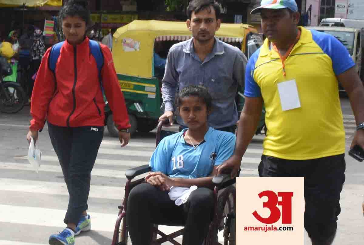 player from the karnataka team got injured during the match