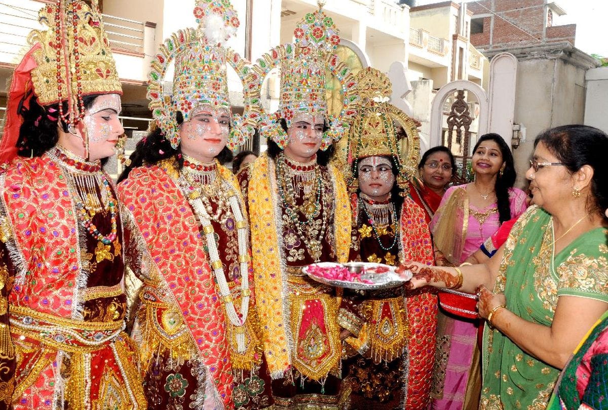 Muslims warm welcome of Ram Barat In Janakpuri Mahotsav 2019 Agra