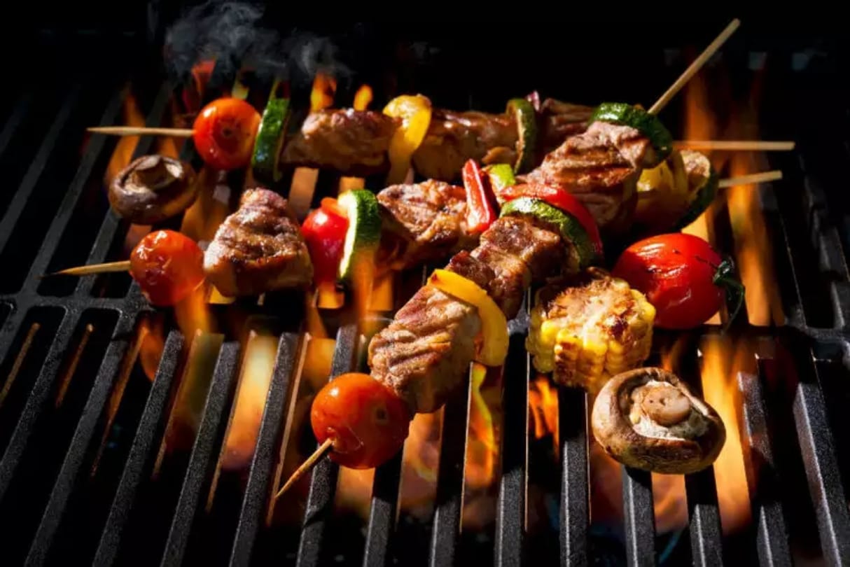 noida's brahmaputra market is full of delicious  food