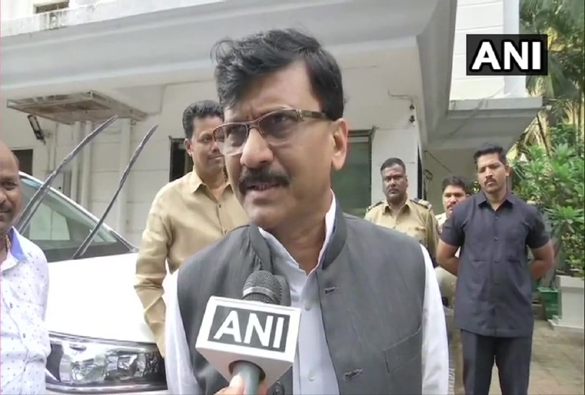 Shiv Sena leader Sanjay Raut admitted at Lilavati hospital