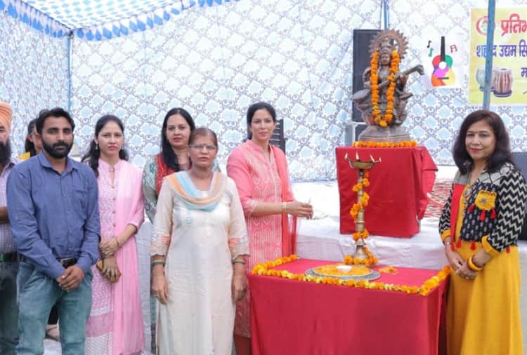 Singing and Dancing Competitions under Talent Show in Shaheed Udham Singh Government College Indri