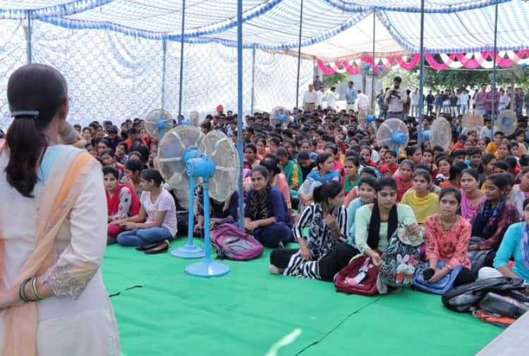 Singing and Dancing Competitions under Talent Show in Shaheed Udham Singh Government College Indri