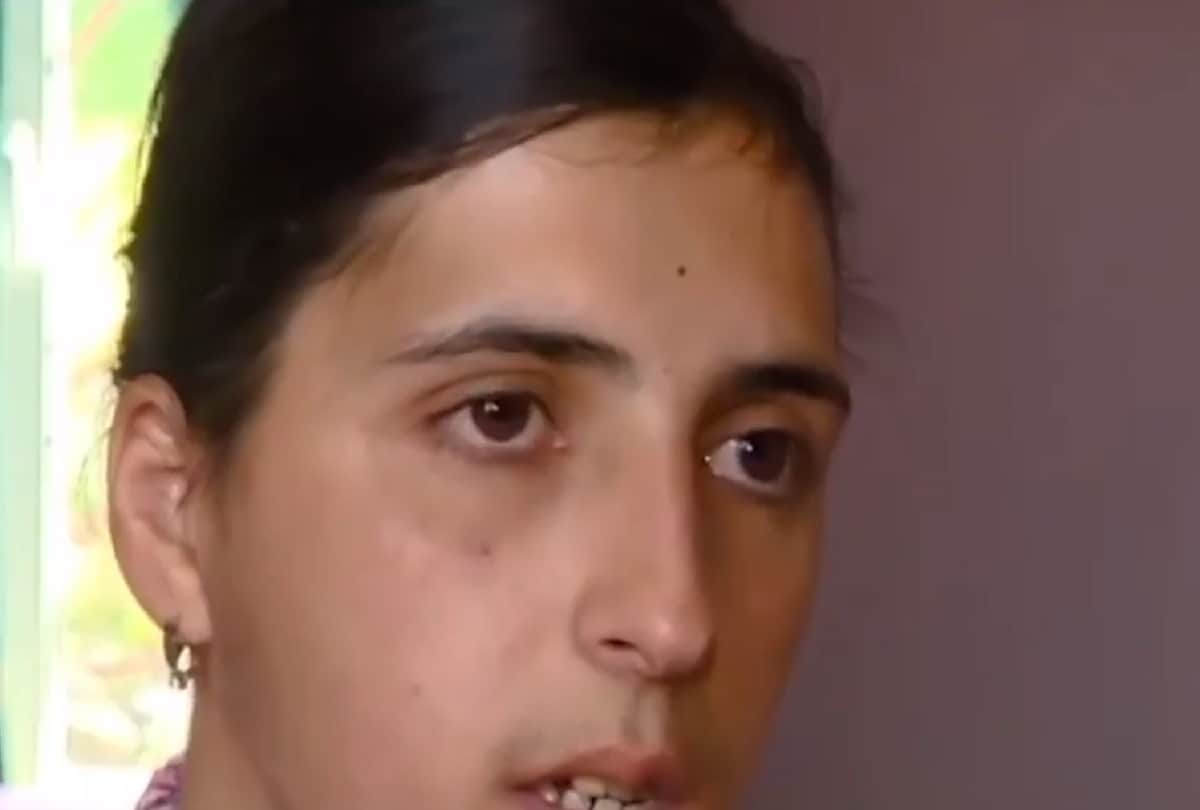 Strange medical case of a woman who cries crystal tears every day