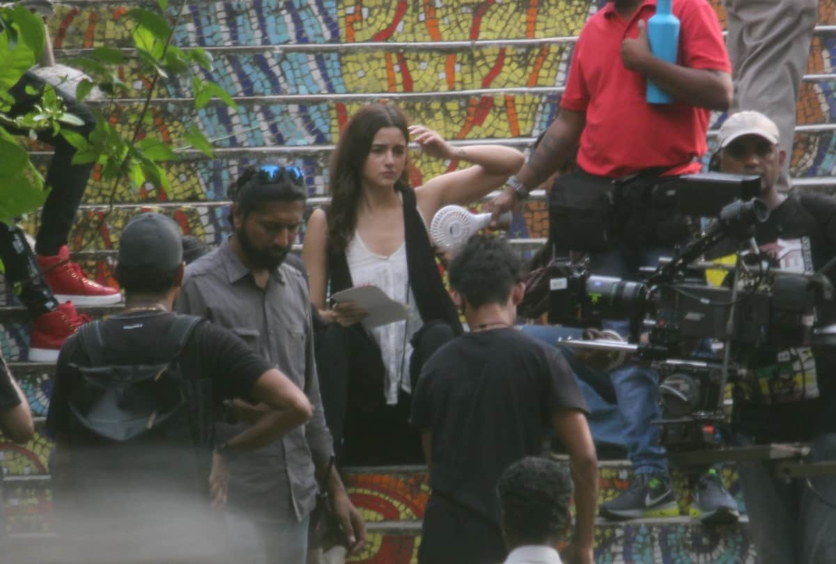 shilpa shetty sara ali khan kartik aaryan here bollywood celebs spotted