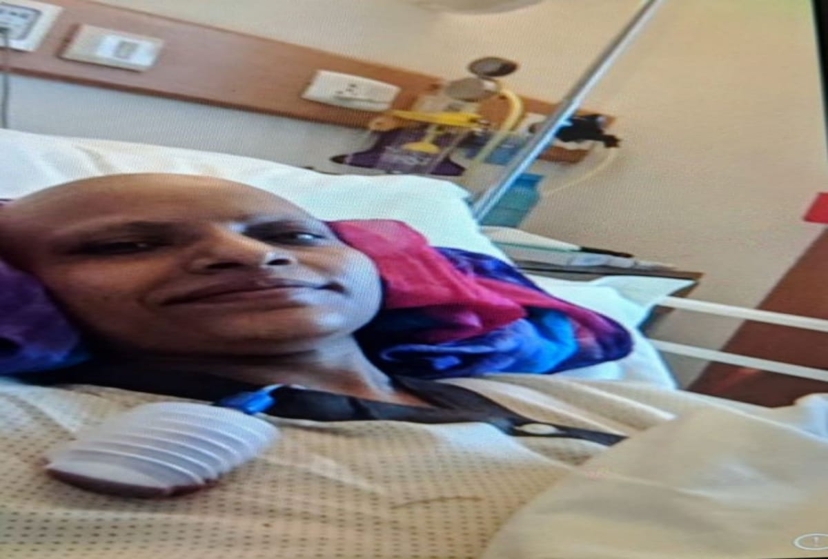 Battling Cancer delhi auto driver daughter battling cancer provides food to slum kids