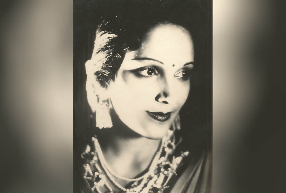 Devika Rani the first female star of Indian cinema was also famous as dragon lady