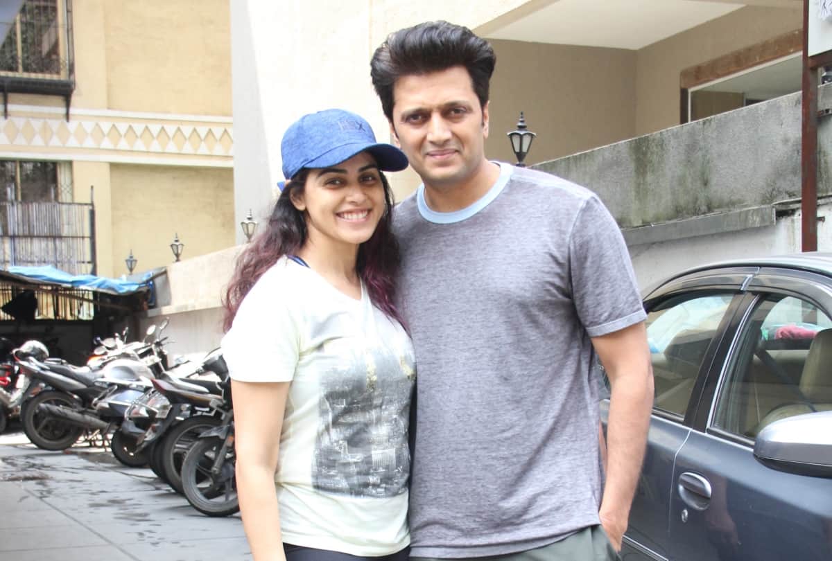 genelia riteish deshmukh dance video: Riteish Deshmukh Genelia Dsouza Latest Dance Video on Zhingat Goes Viral