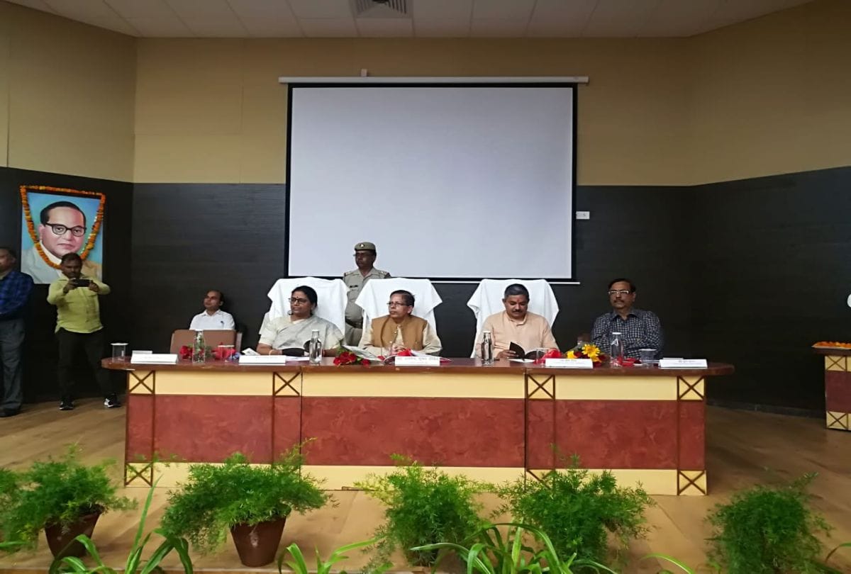 Neelima Katiyar Slams Former Samajwadi Party Government for Higher Education