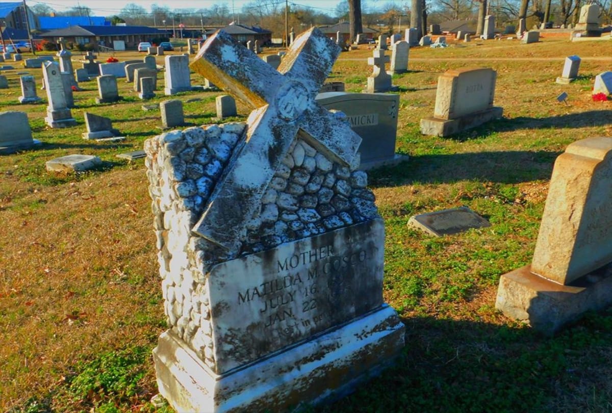 uk old cemetery will be converted into a railway station