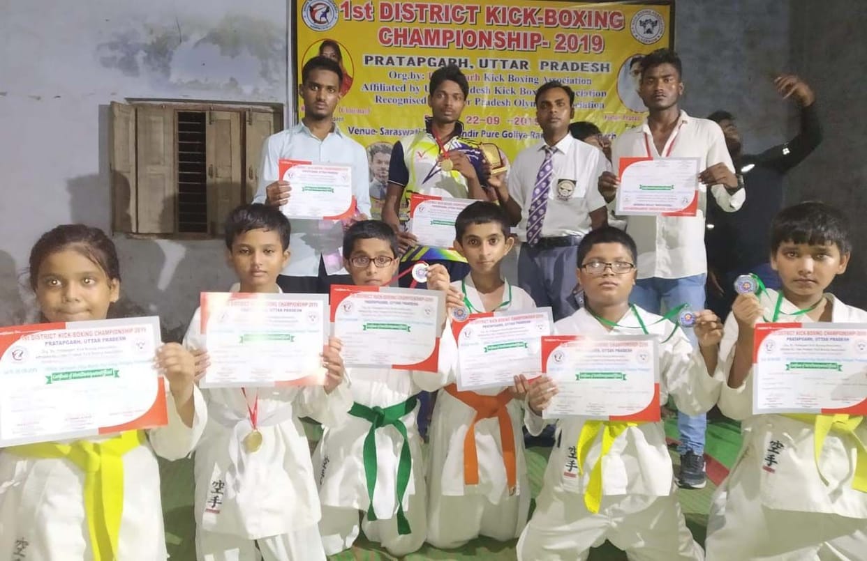 Kunda's children won medals in district level karate competition