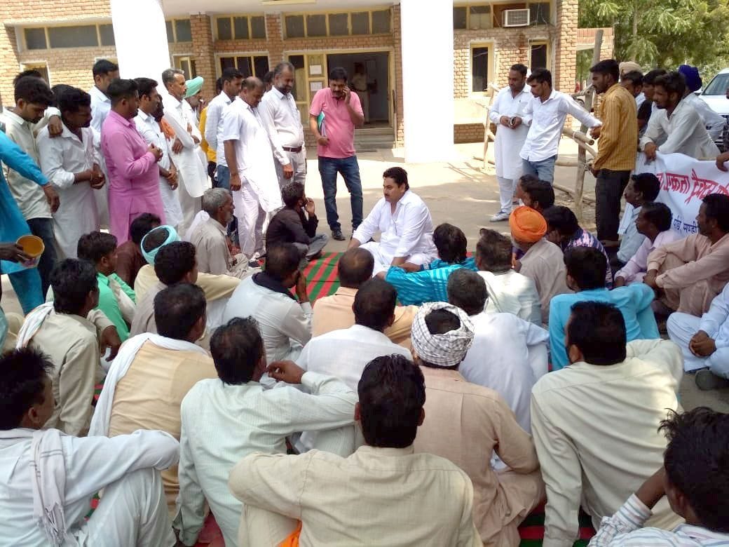 memorandum submitted to the sdm seeking the demand of tractor trolley challan free