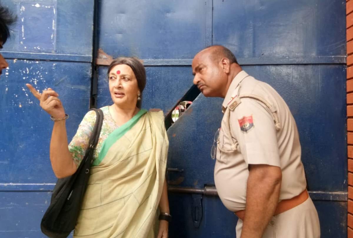 chinmayanand case brinda karat meets girl in shahjahanpur jail family also present all update of day