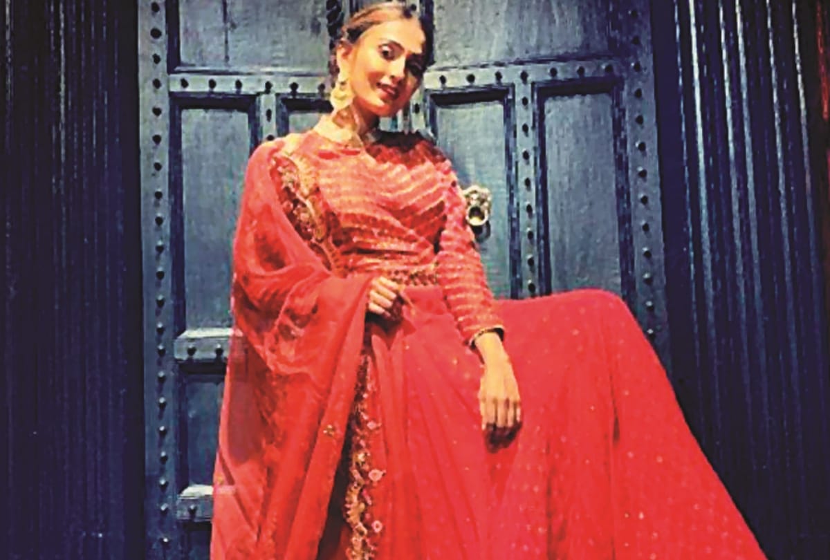 tips and design of fashion designer manish tripathi