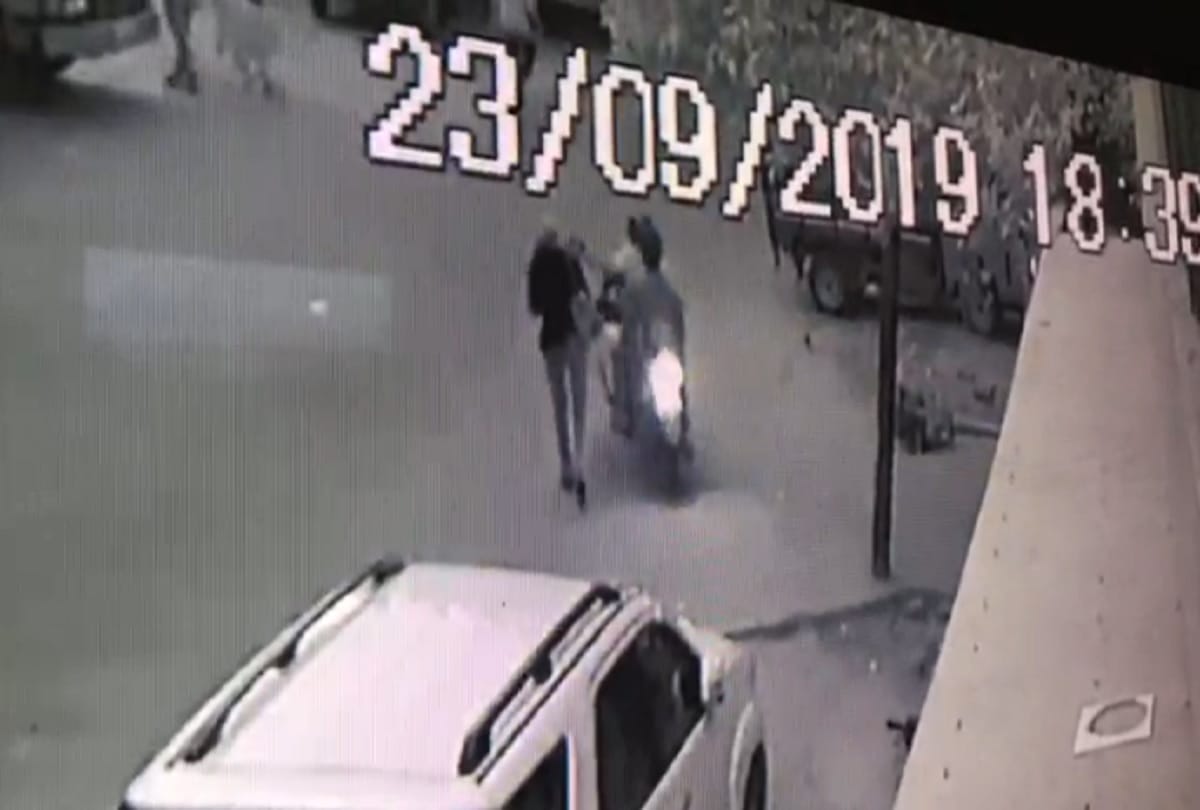 One more woman journalist robbed in Delhi