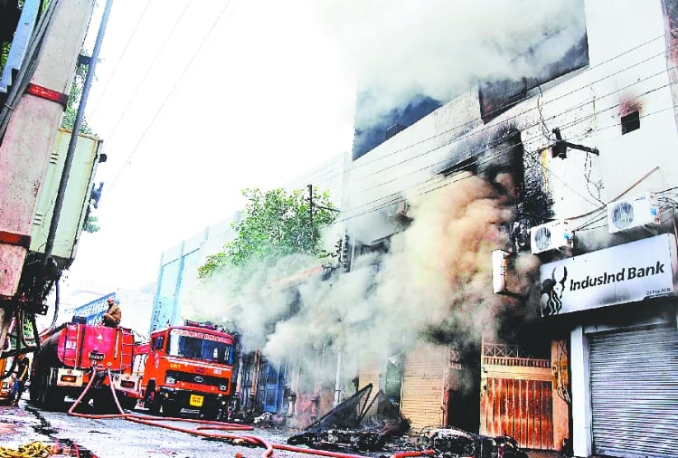 Fire breaks out in the mattress warehouse in Ludhiana