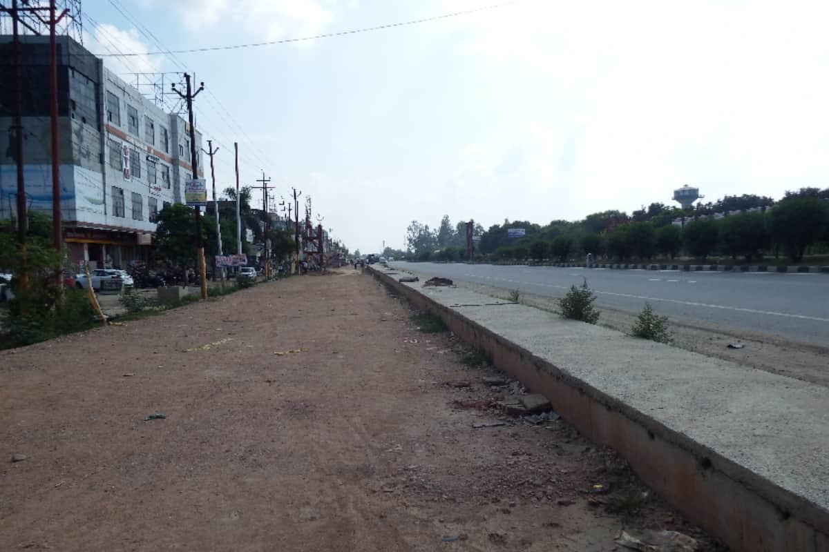 Meerut news, Encroachment on Meerut-Delhi National Highway