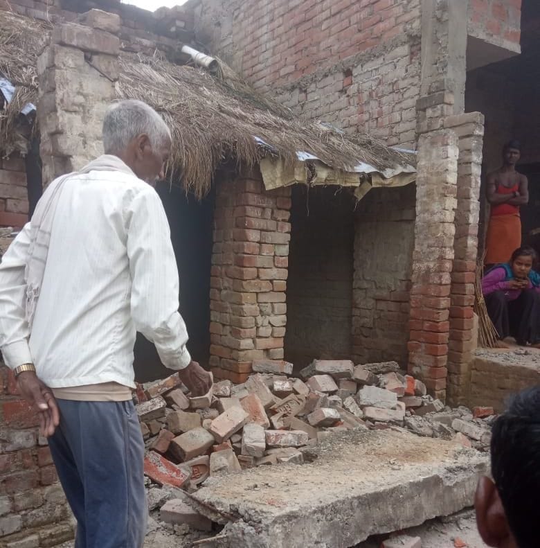 Woman dies due to falling of barja in Paschimari