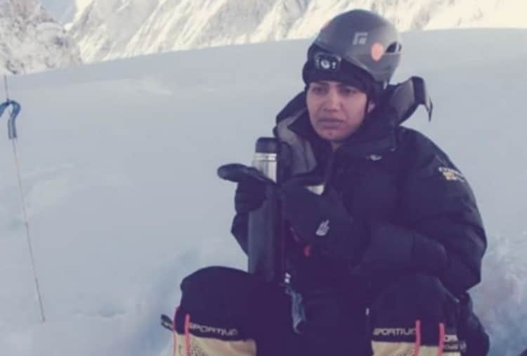 Anita kundu hoisted the indian flag on Mount Manaslu peak