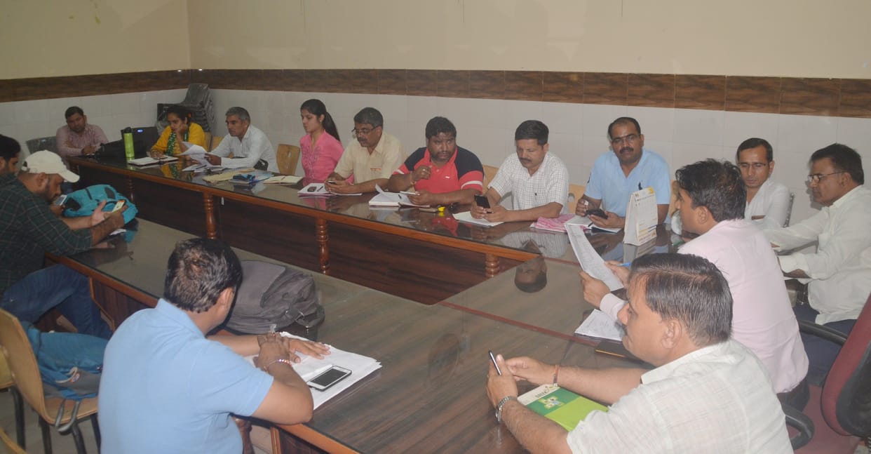 Calling the secretaries absent from the meeting