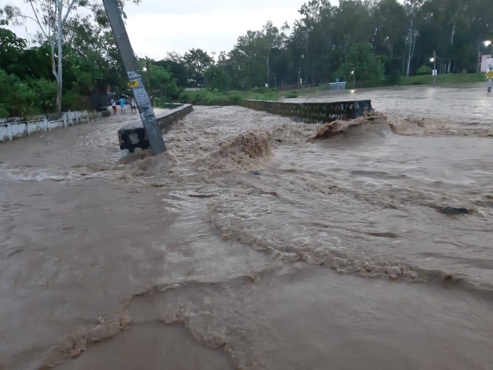 Heavy rainfall in dehradun Waterlogged in many colony Alert in 8 districts