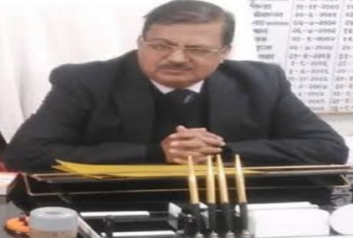 Decision to give compulsory retirement to BHU biology Department Professor SK chaube