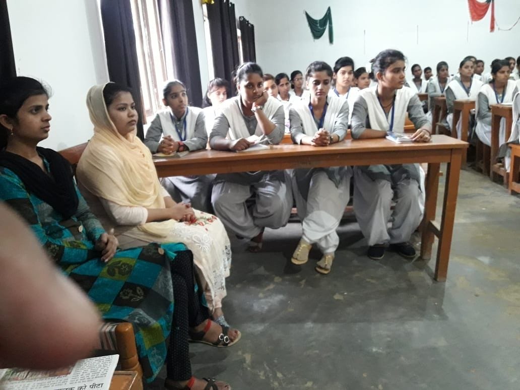 Ritu first in debate competition