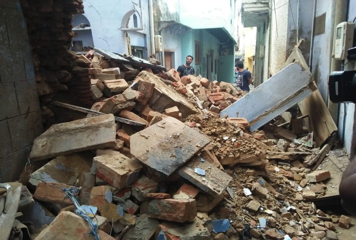 House Collapse in Agra Sadar Bazar Police Station After Rain