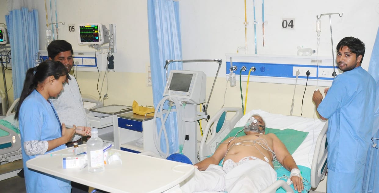 shot to teacher in sambhal