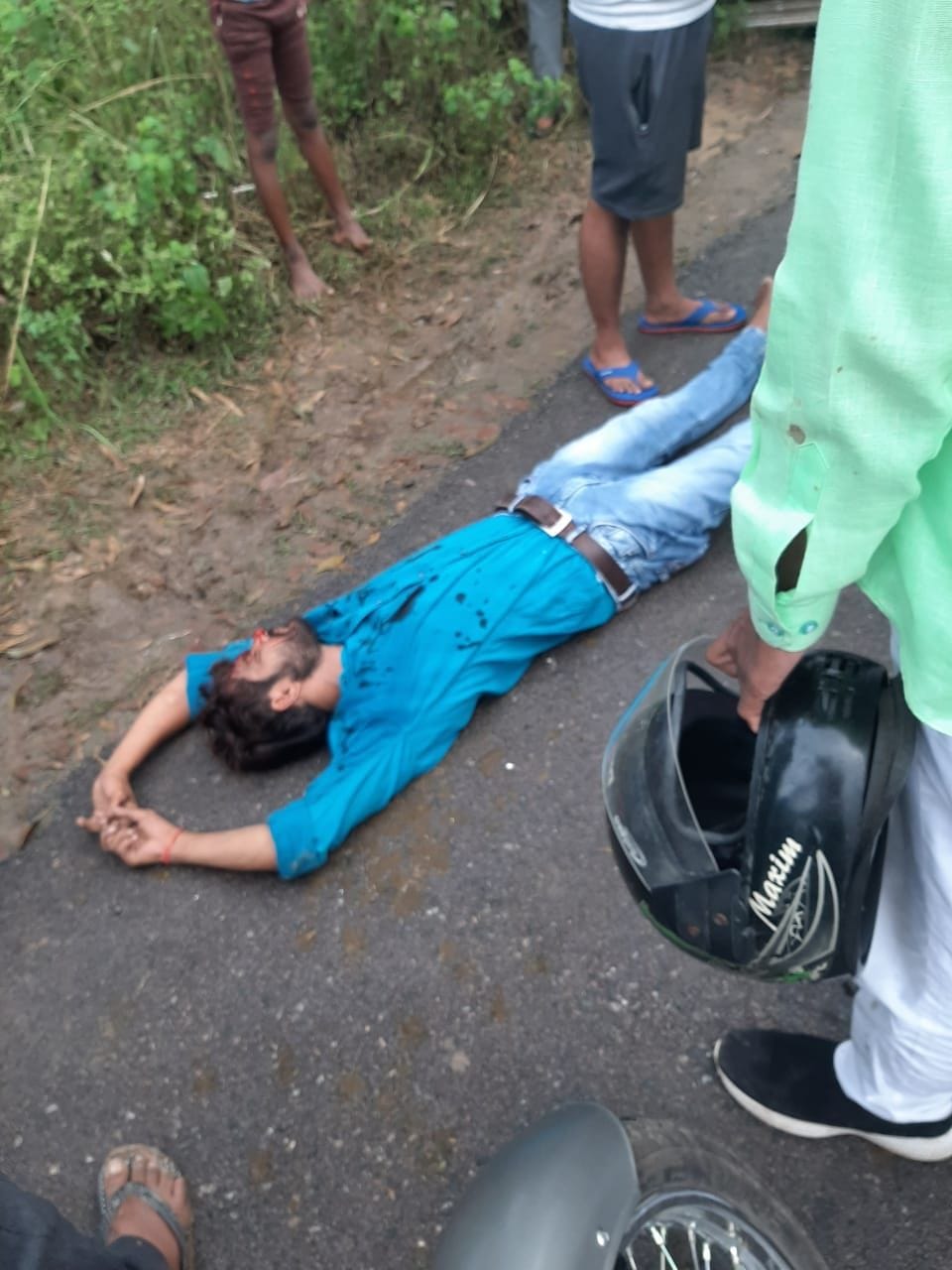 Private bus crashed into Scorpio, driver serious