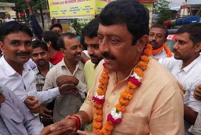 भाजपा प्रत्याशी युवराज सिंह