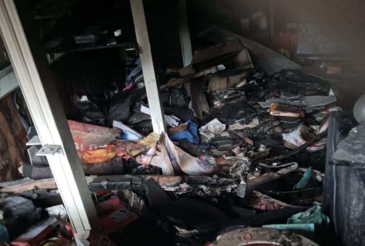 Chamba Himachal Pradesh Fire breaks out in mobile shop