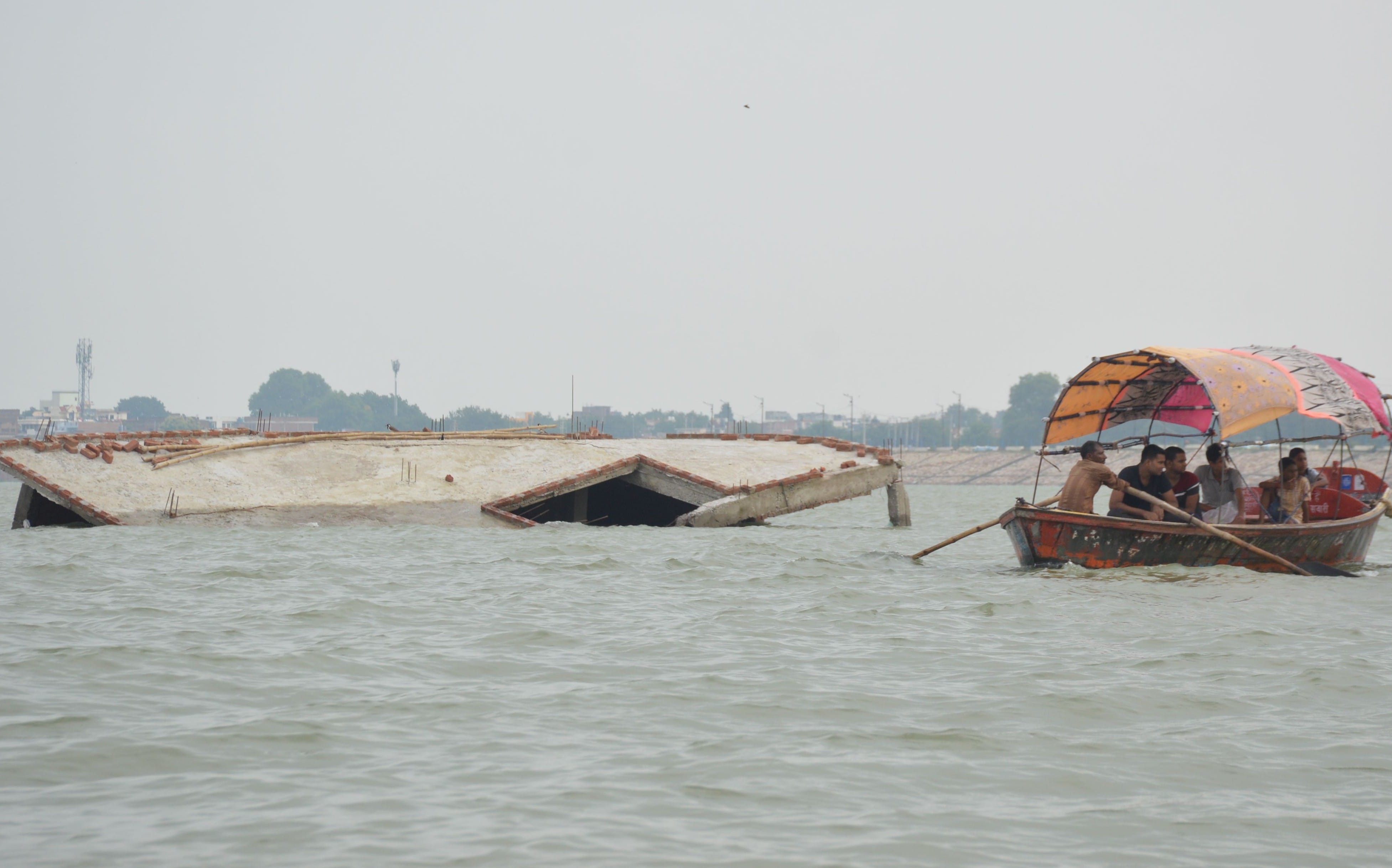 Prayagraj: Flood risk increased, alert