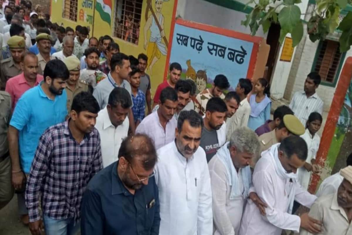 People gathered in last ride of BSF jawan martyred Vinod Kumar  in Muzaffarnagar