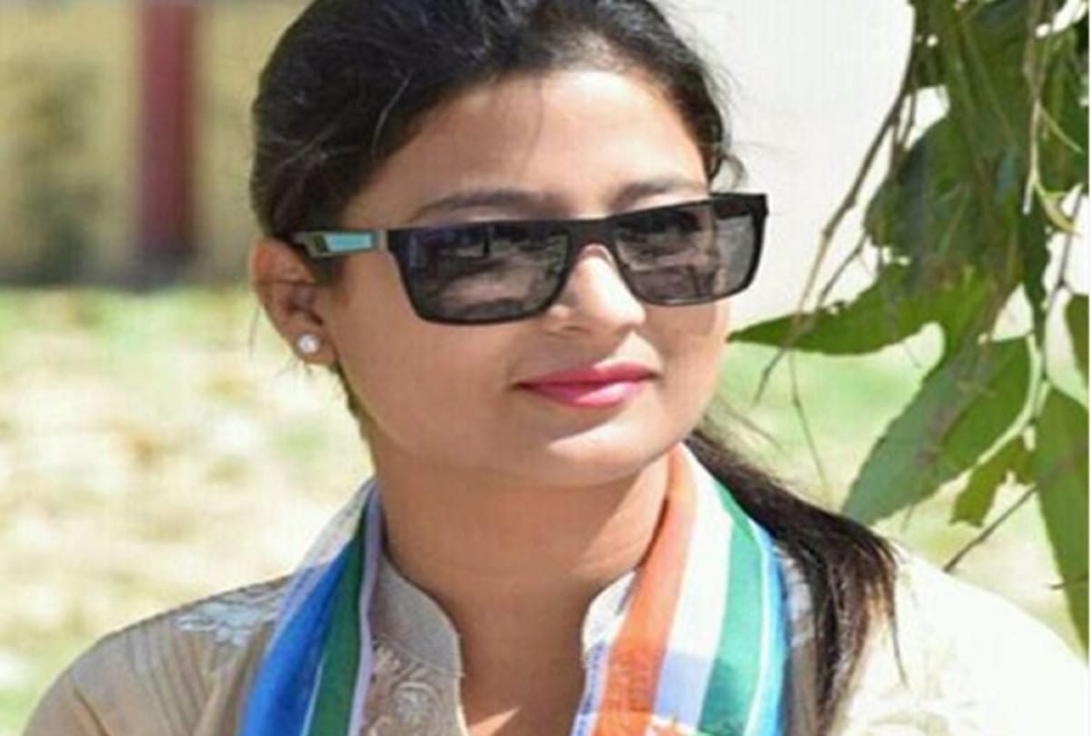 Congress candidate Karisma Thakur filed nomination three independents also filed