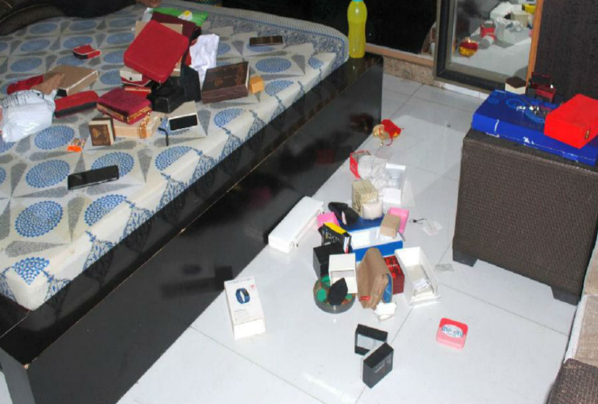 45 lakh stolen from textile businessman house in Mathura