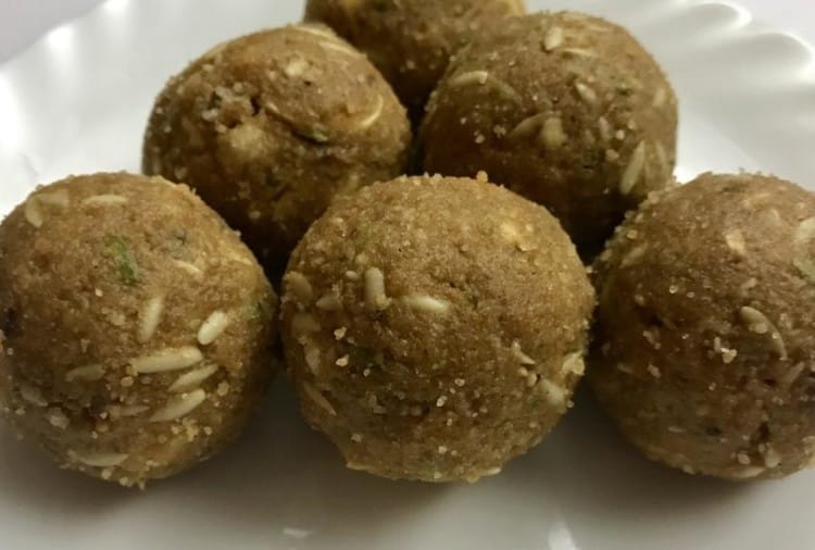 सर्दियों में बनाएं अजवाइन के लड्डू, डिलीवरी के बाद मां और बच्चे के लिए