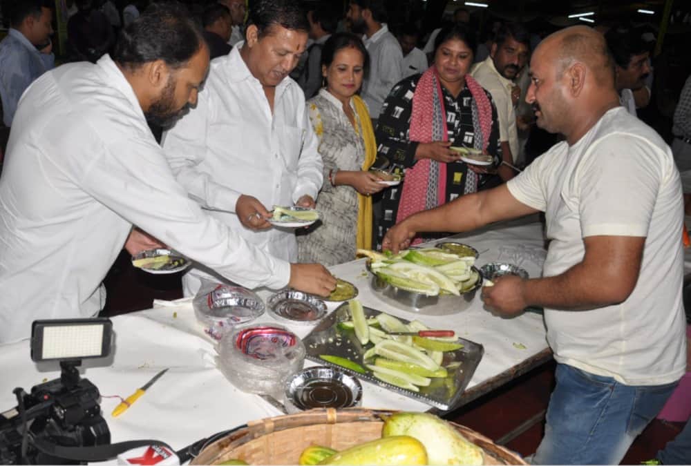 Congress Workers heavy Crowd in Harish rawat kheera kakdi party in dehradun
