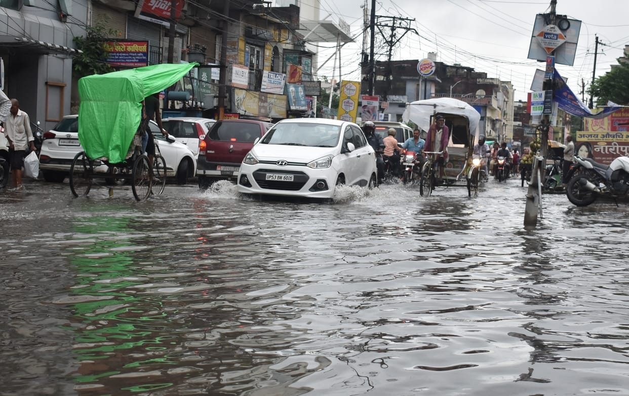 havy rain in gorakhpur