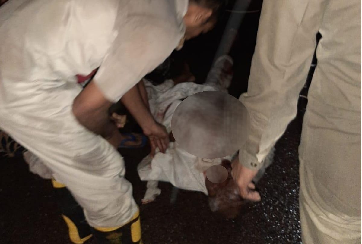 Lucknow News, DCM collide with truck in lucknow, one died and one injured